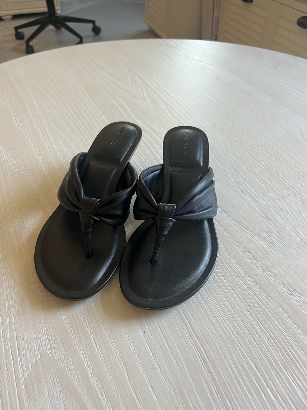 Nordstrom Black Knotted Toe-Post Sandals